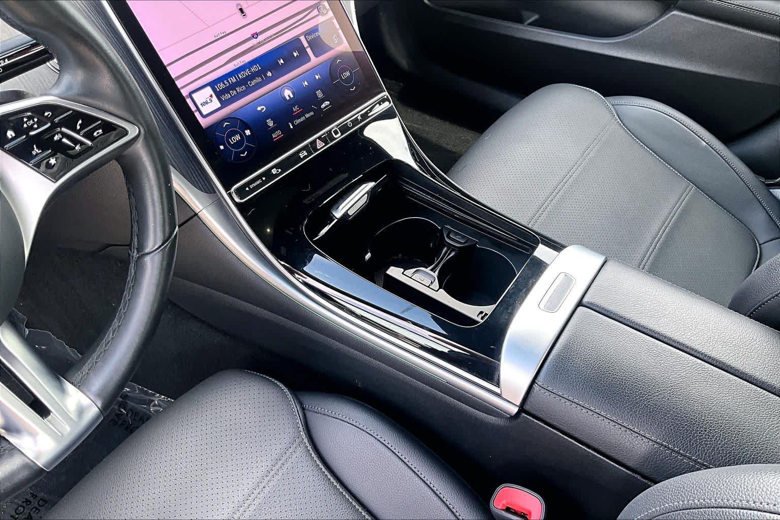 Used 2024 Mercedes-Benz C 300 4MATIC Sedan w/ Exclusive Trim Package image 15