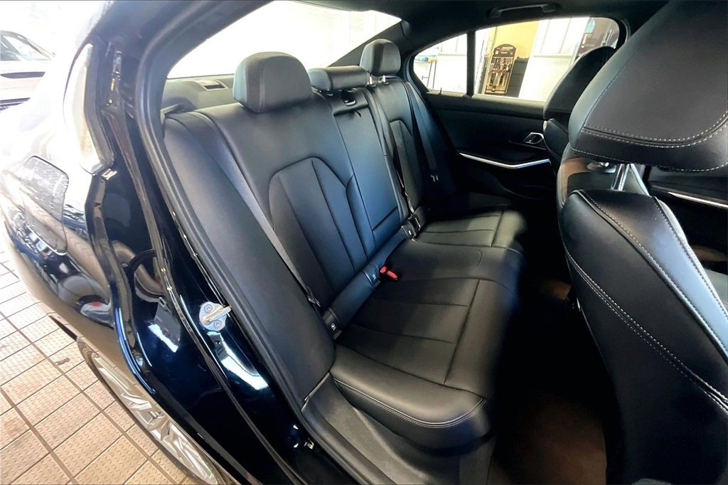 Used 2024 BMW 330e xDrive image 17