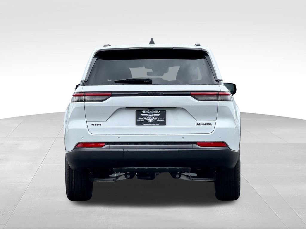 New 2026 Jeep Grand Cherokee Altitude AWD/4WD image 6