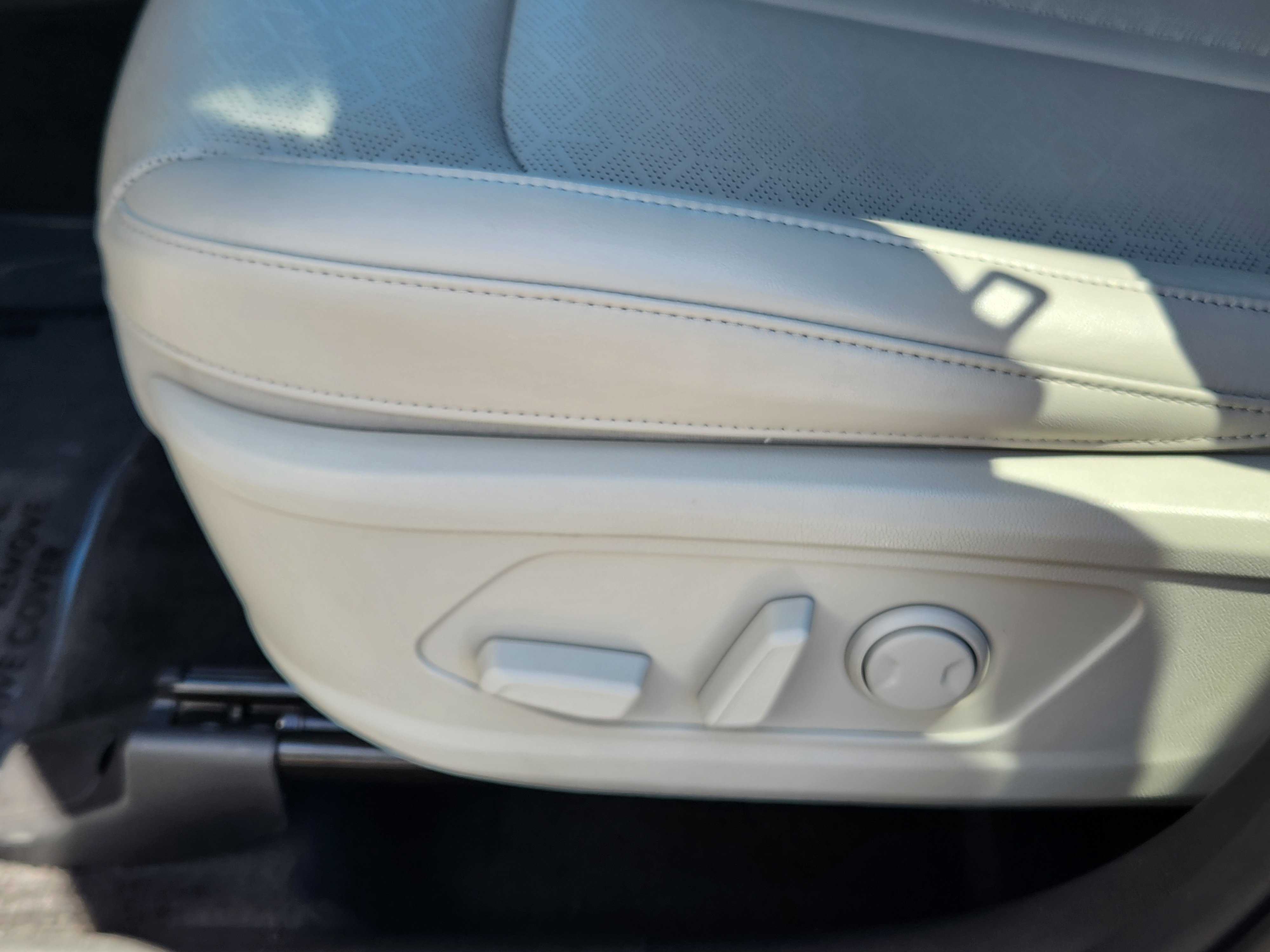 Used 2023 Kia Sorento SX image 20