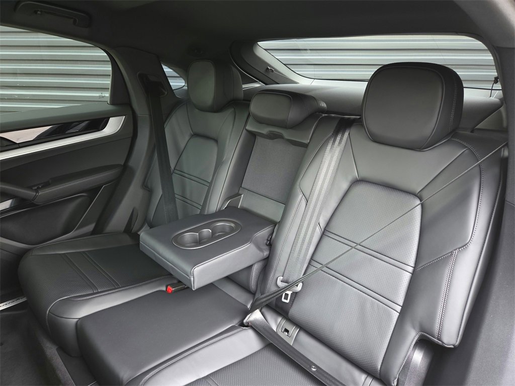 New 2026 Porsche Cayenne S image 15