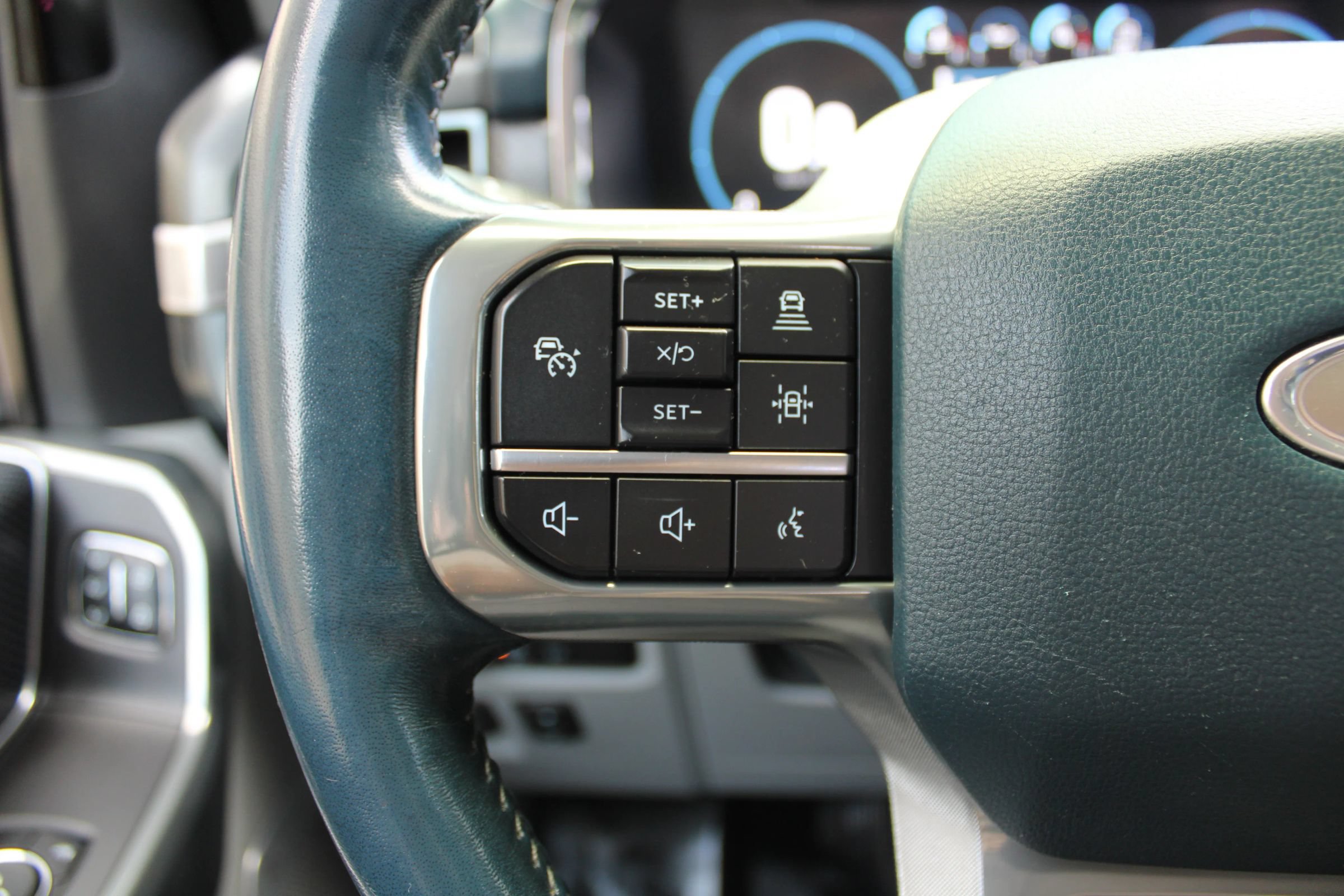 Used 2021 Ford F150 Limited AWD/4WD image 9