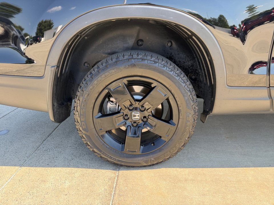 Used 2024 Honda Ridgeline Black Edition image 23