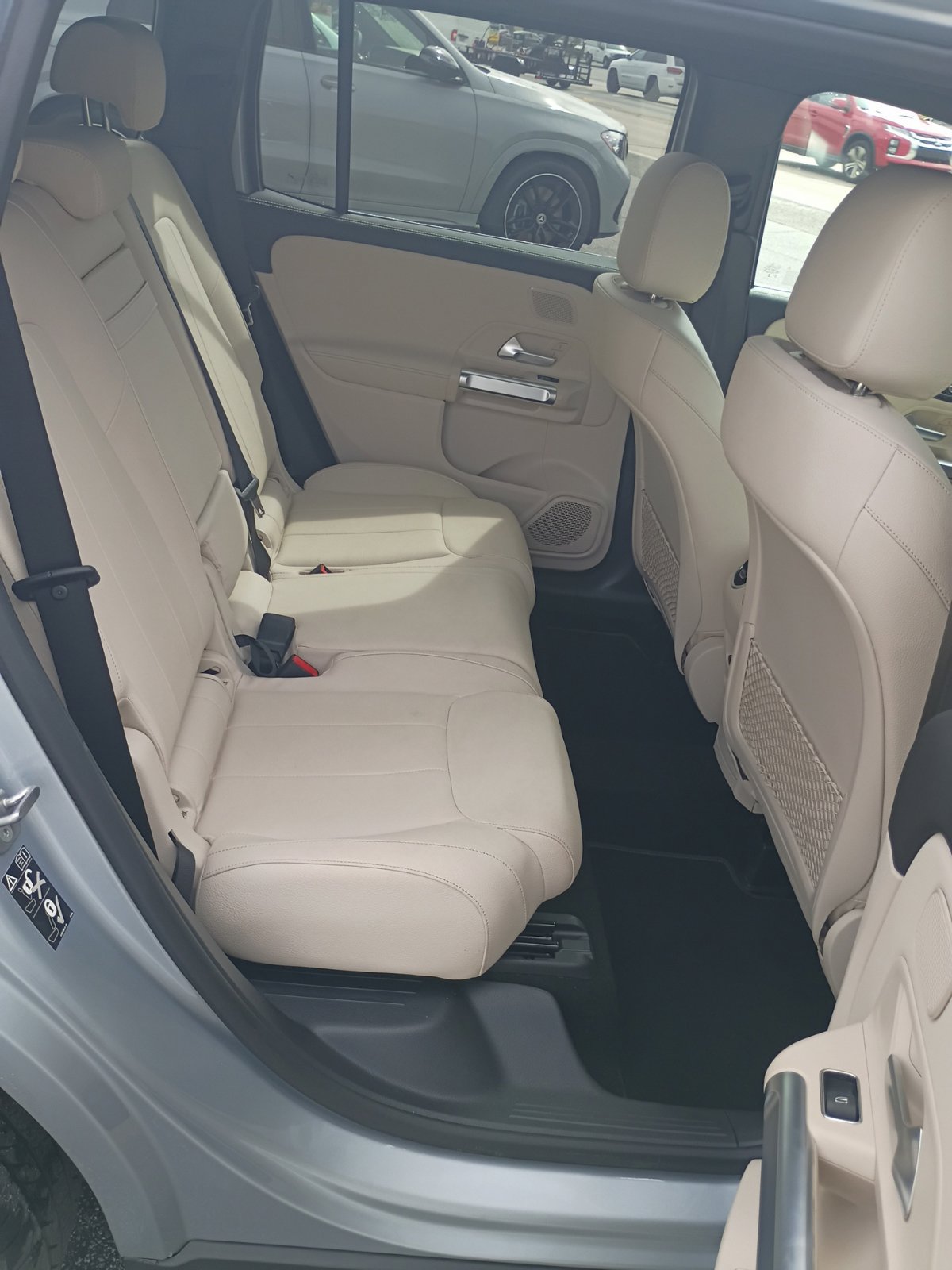 Certified 2025 Mercedes-Benz GLB 250 image 6