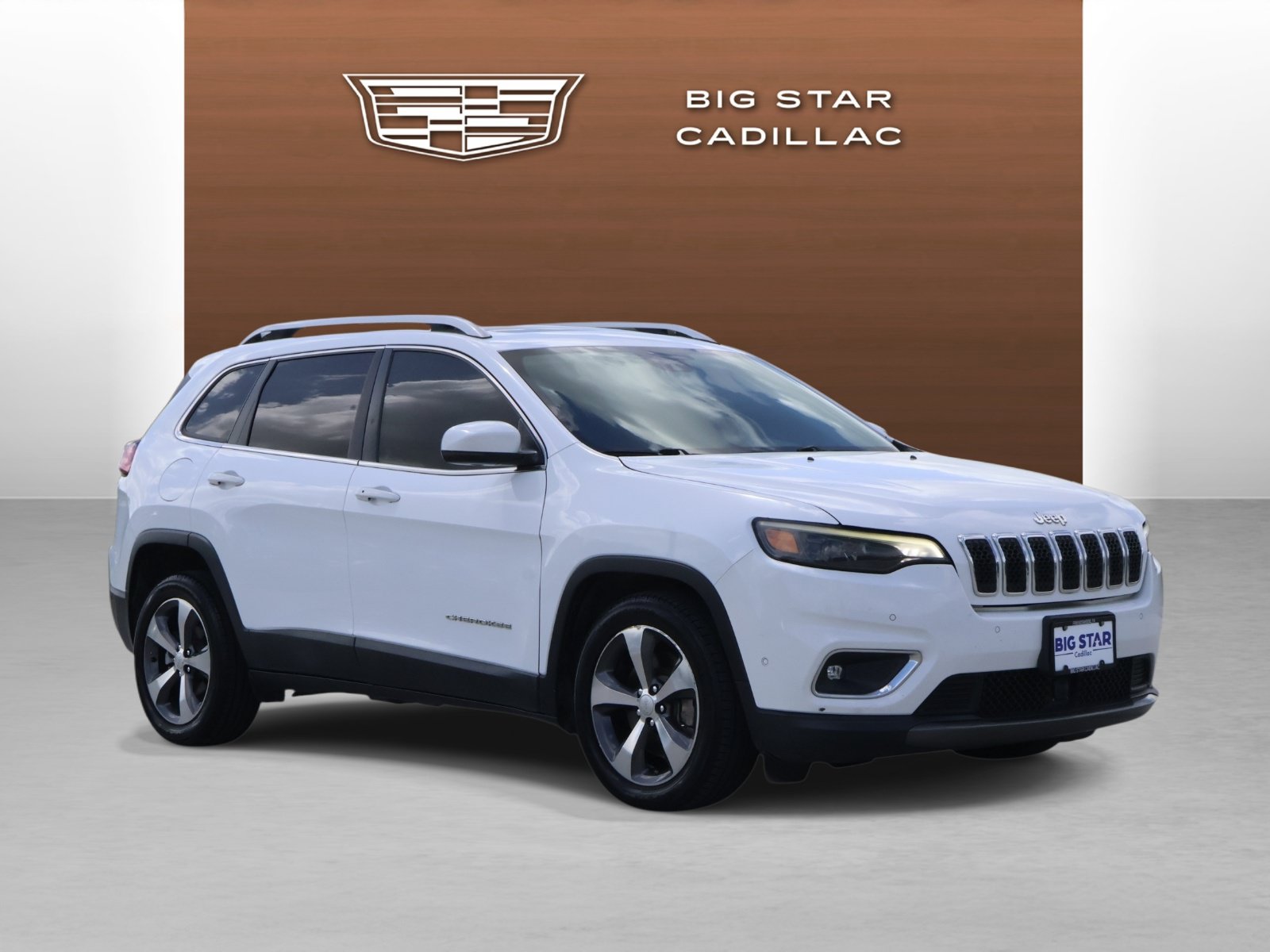 Used 2019 Jeep Cherokee Limited w/ Technology Group FWD image 7