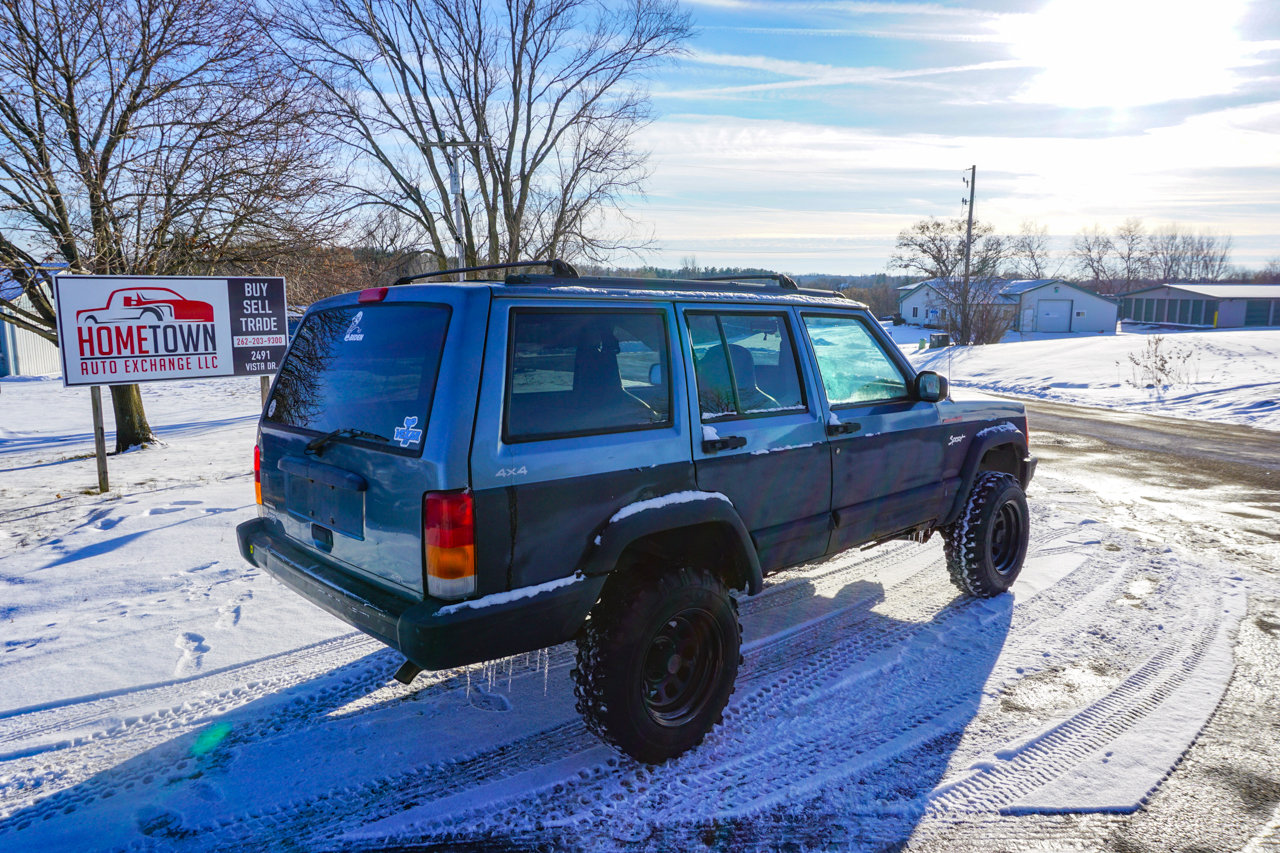 Used 1997 Jeep Cherokee Sport image 3