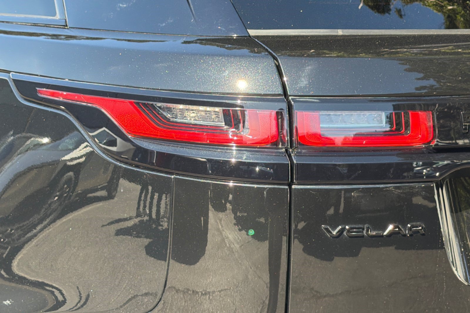 Used 2023 Land Rover Range Rover Velar R-Dynamic S AWD/4WD image 30