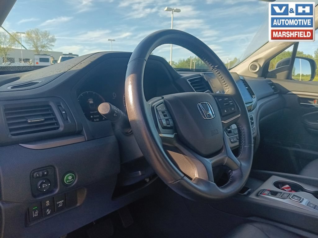 Used 2025 Honda Ridgeline RTL image 13