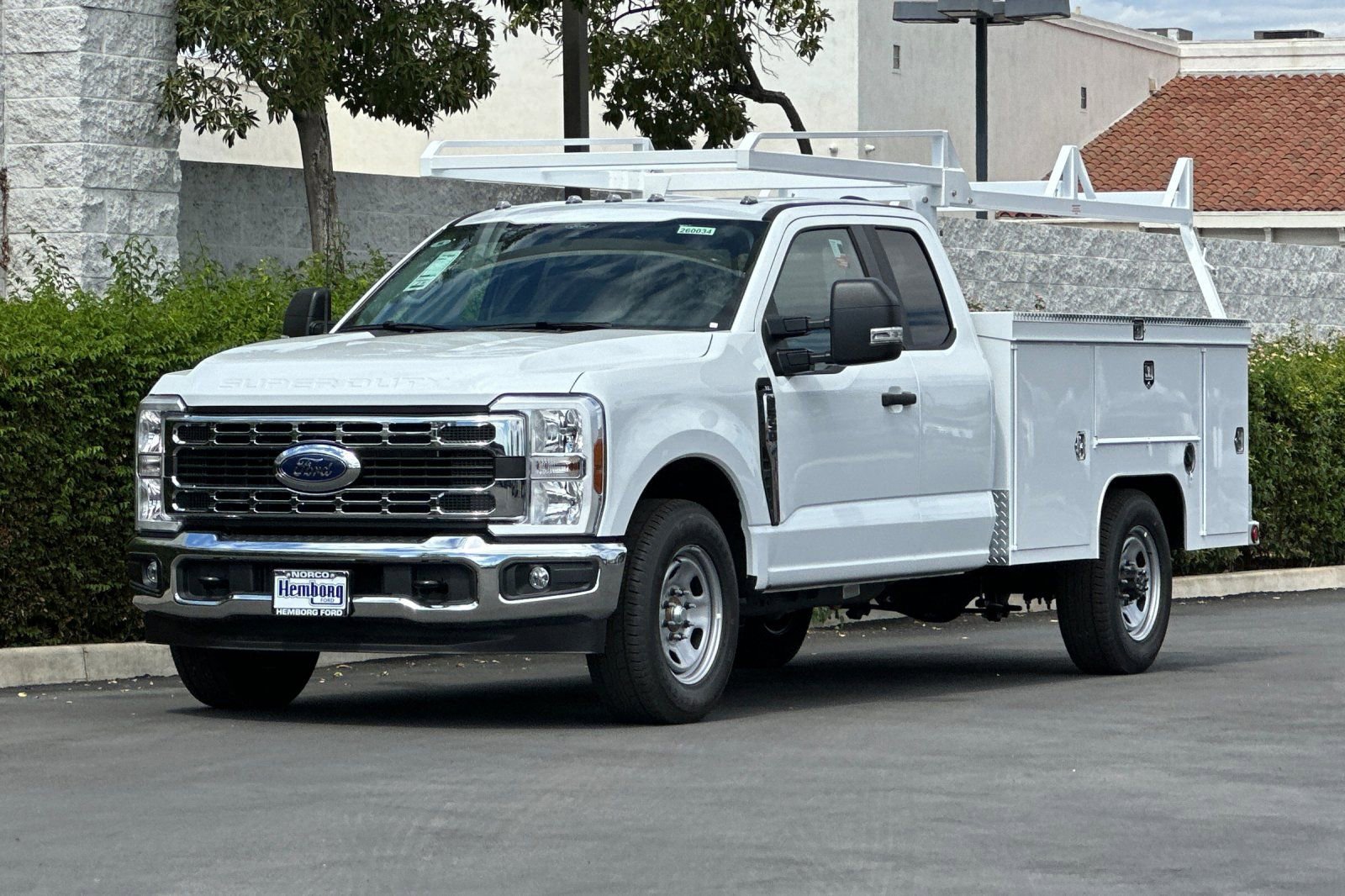 New 2026 Ford F350 XL w/ XL Chrome Package image 8