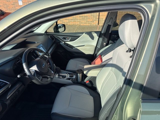 Used 2020 Subaru Forester Premium AWD/4WD image 5