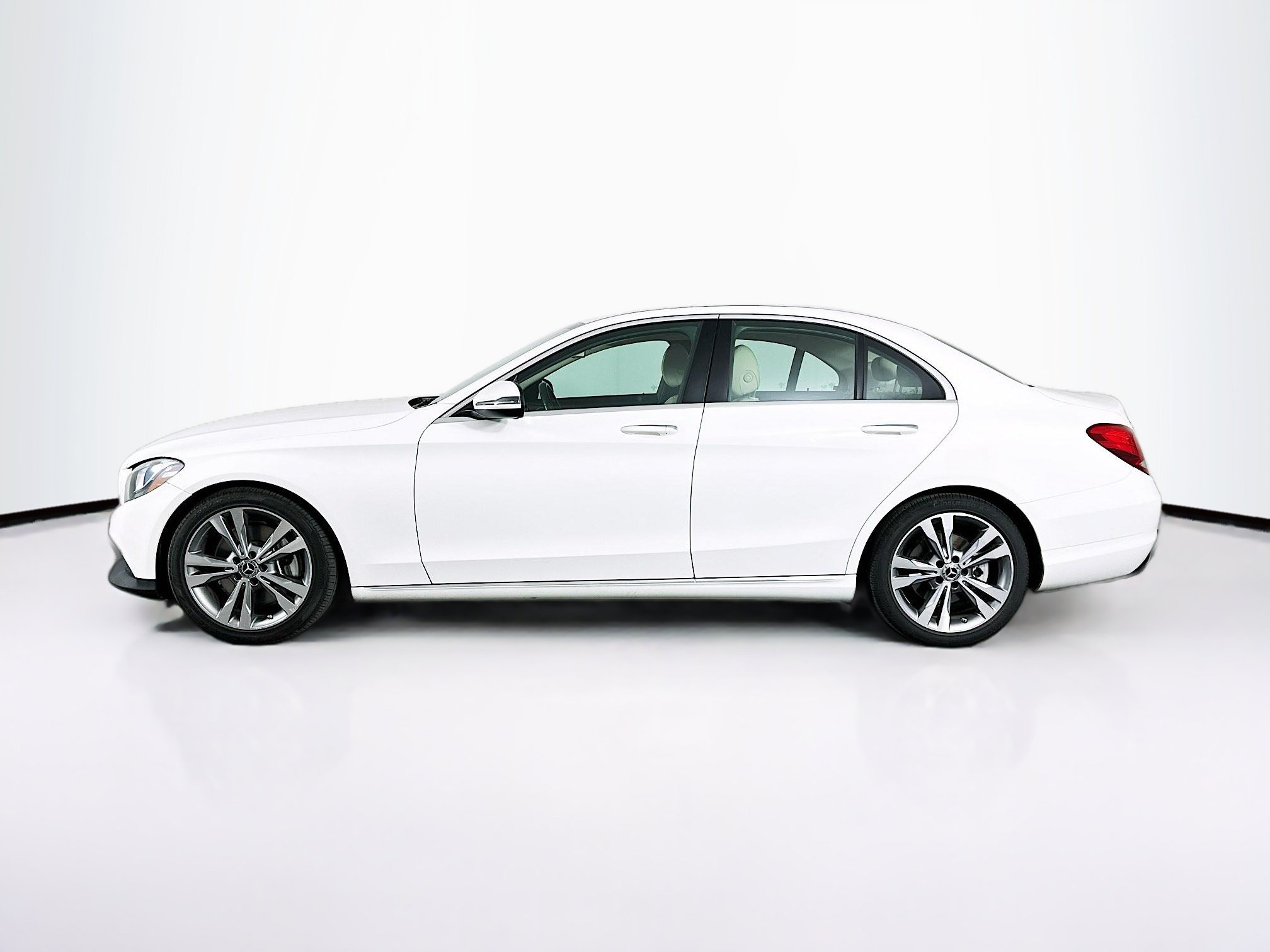 Used 2018 Mercedes-Benz C 300 Sedan image 4