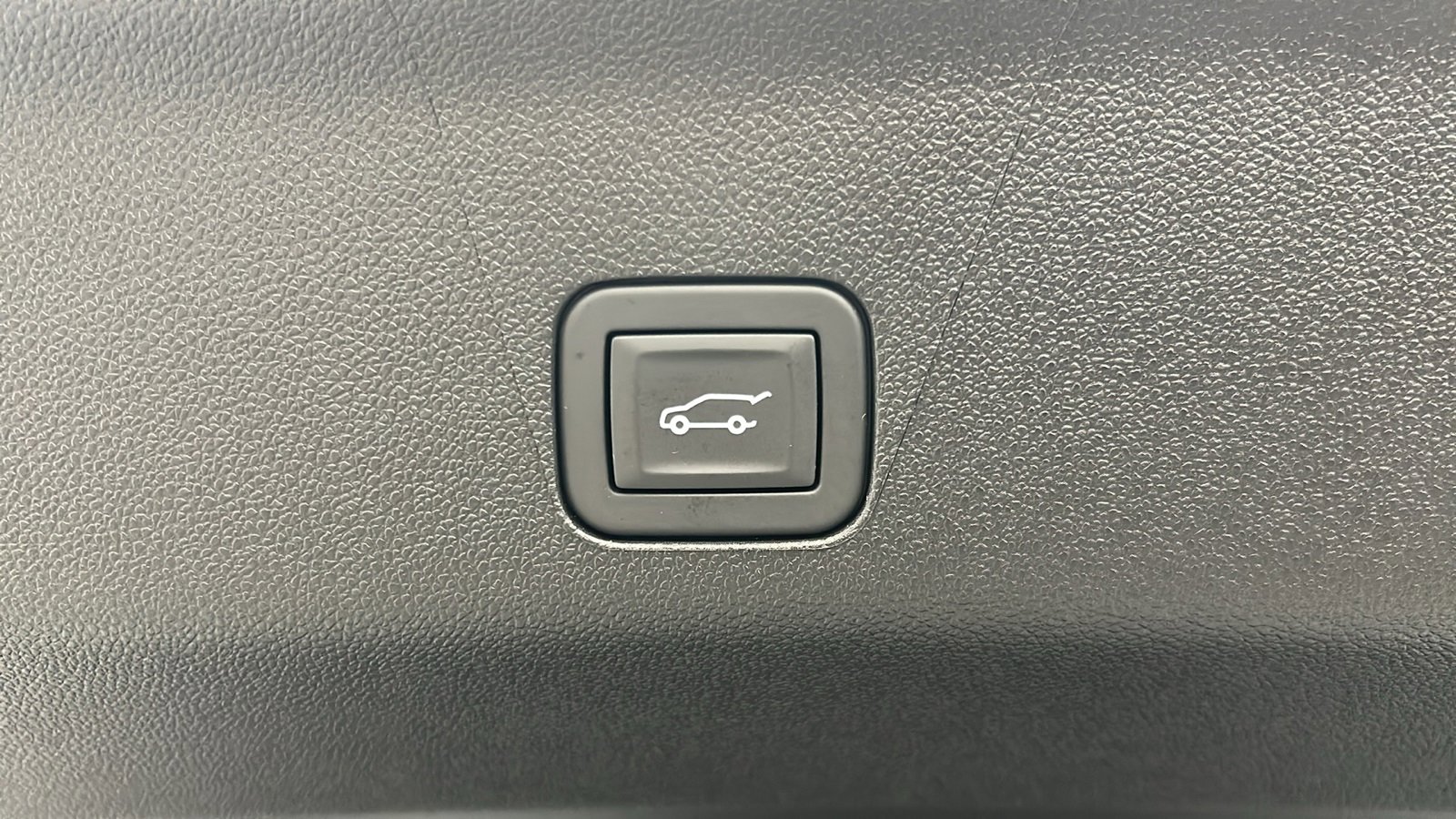 Used 2025 Cadillac Escalade Sport Platinum image 15