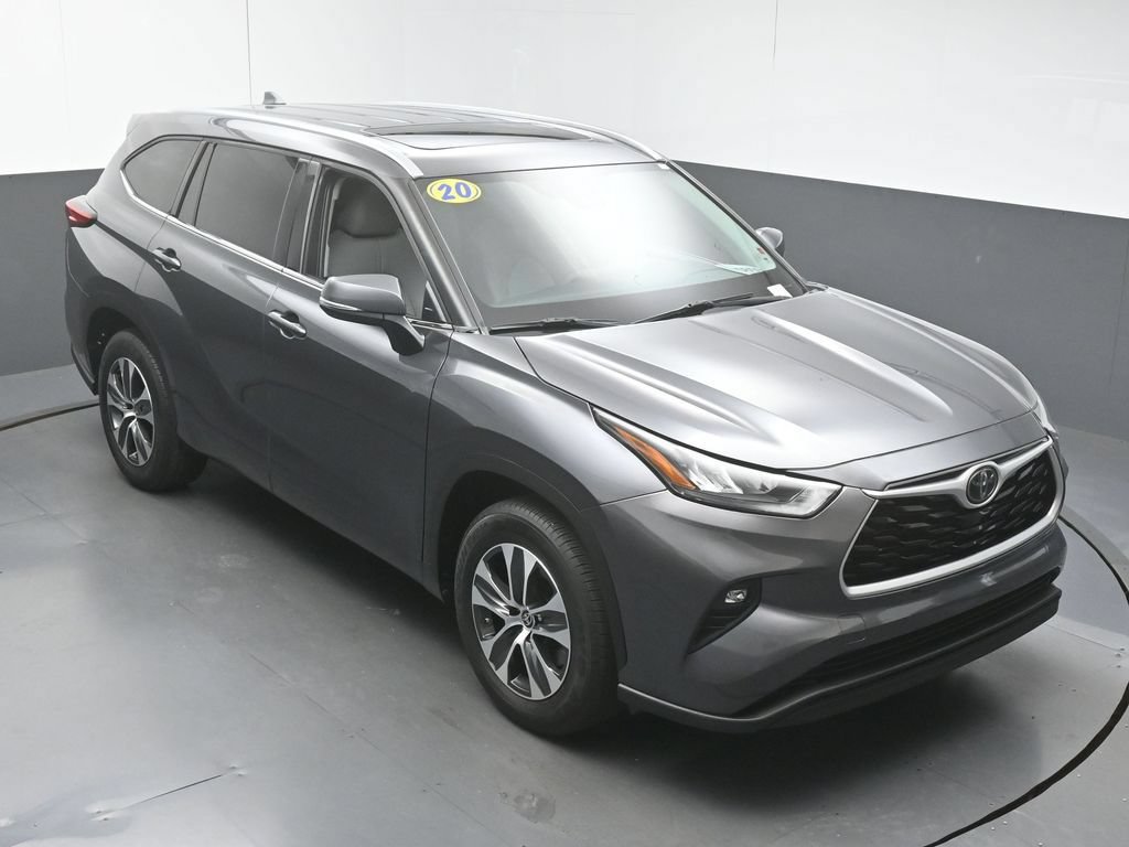 Used 2020 Toyota Highlander XLE FWD image 42