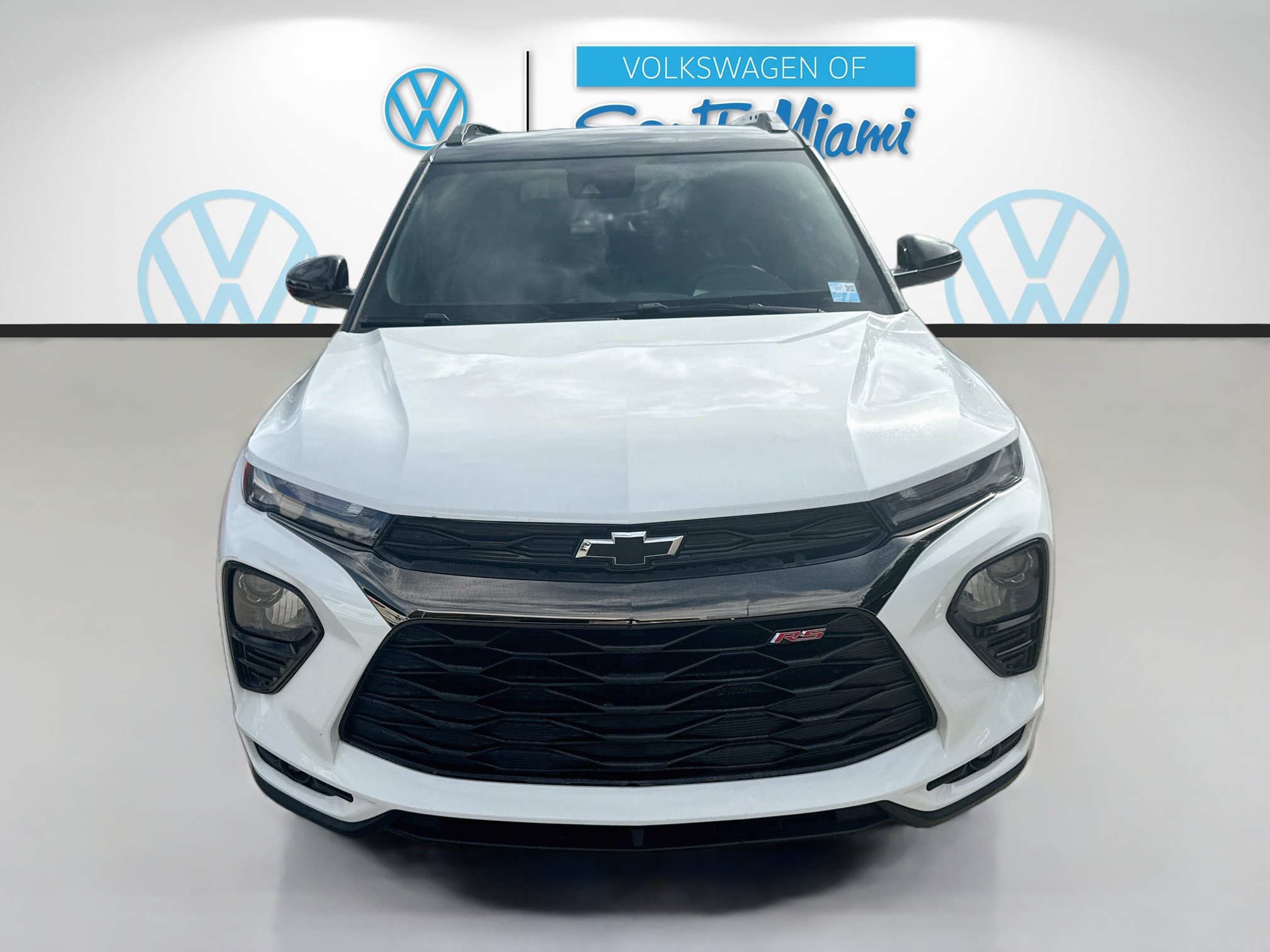 Used 2022 Chevrolet TrailBlazer RS FWD image 2