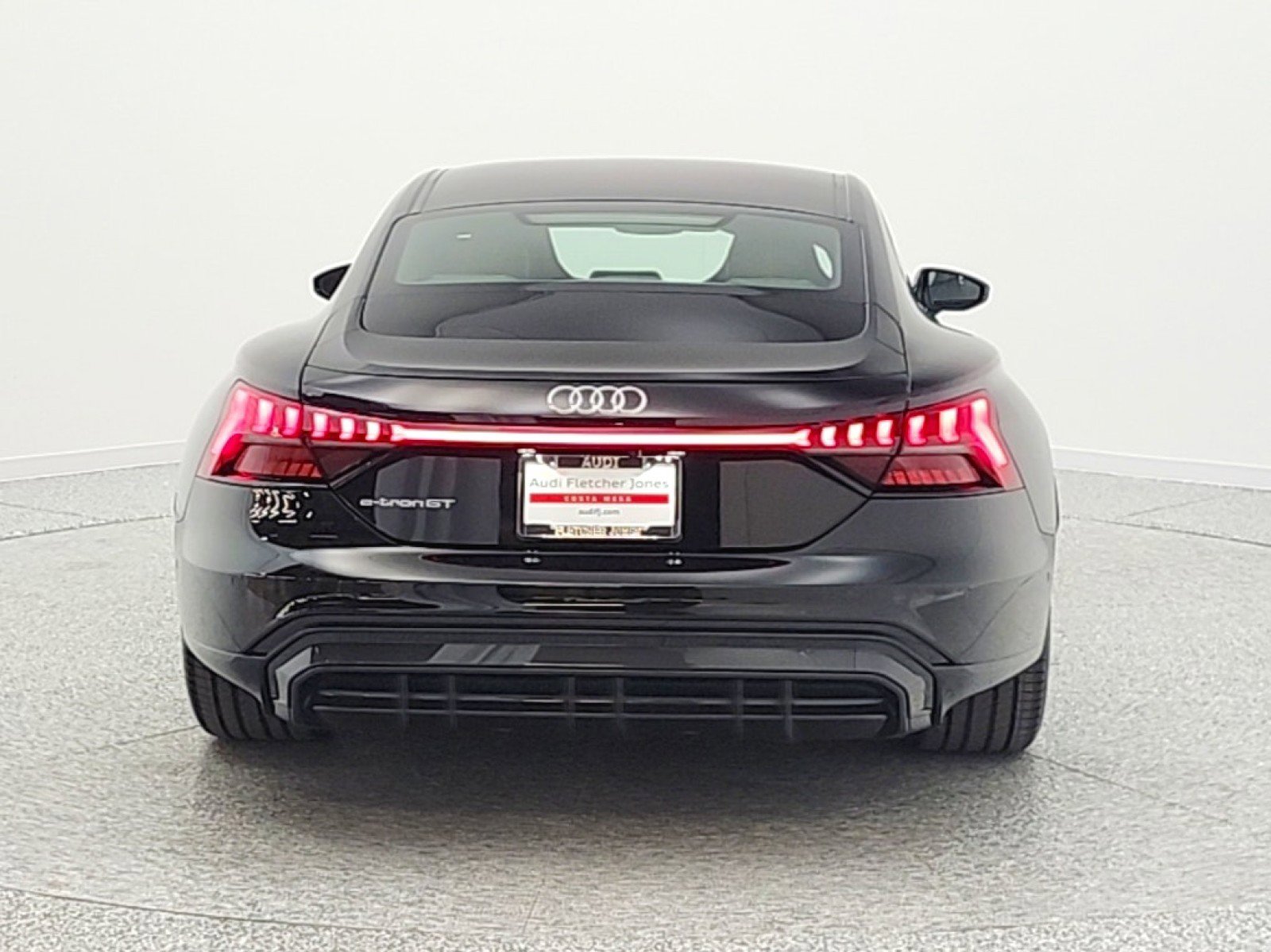 Used 2024 Audi e-tron GT Prestige image 6