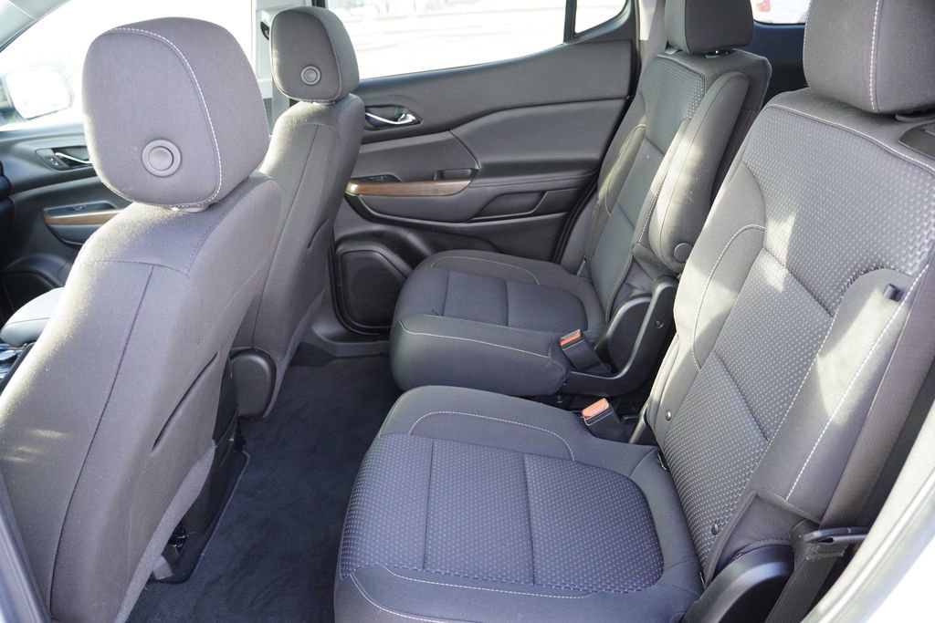 Certified 2023 GMC Acadia SLE w/ Driver Convenience Package image 18