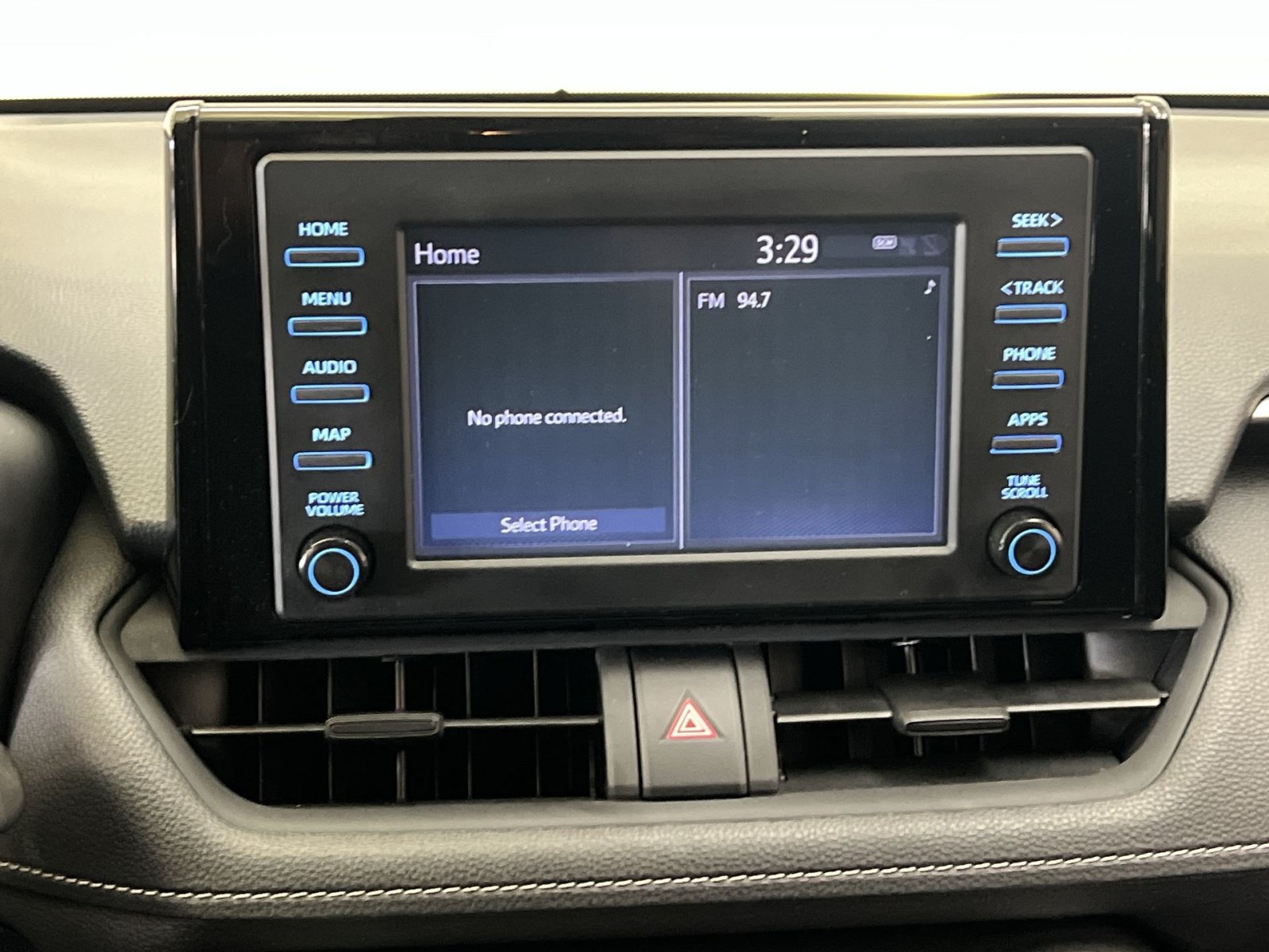 Used 2019 Toyota RAV4 LE w/ All Weather Liner Package AWD/4WD image 19