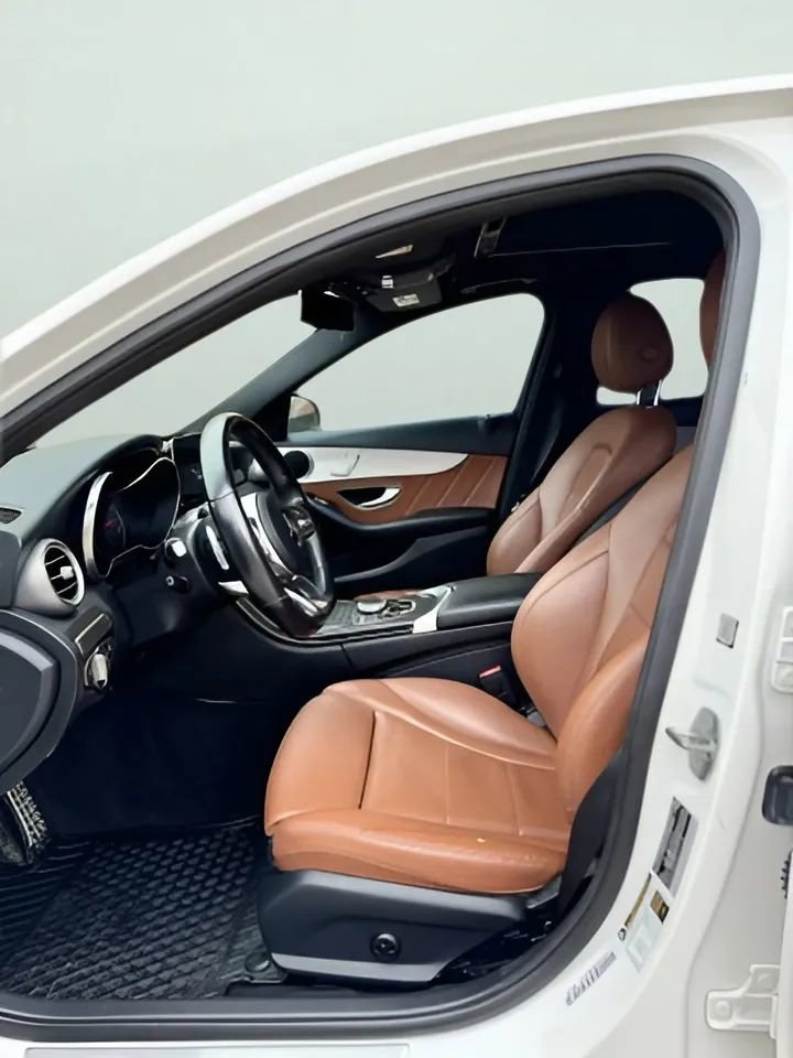 Used 2019 Mercedes-Benz C 300 Sedan image 14