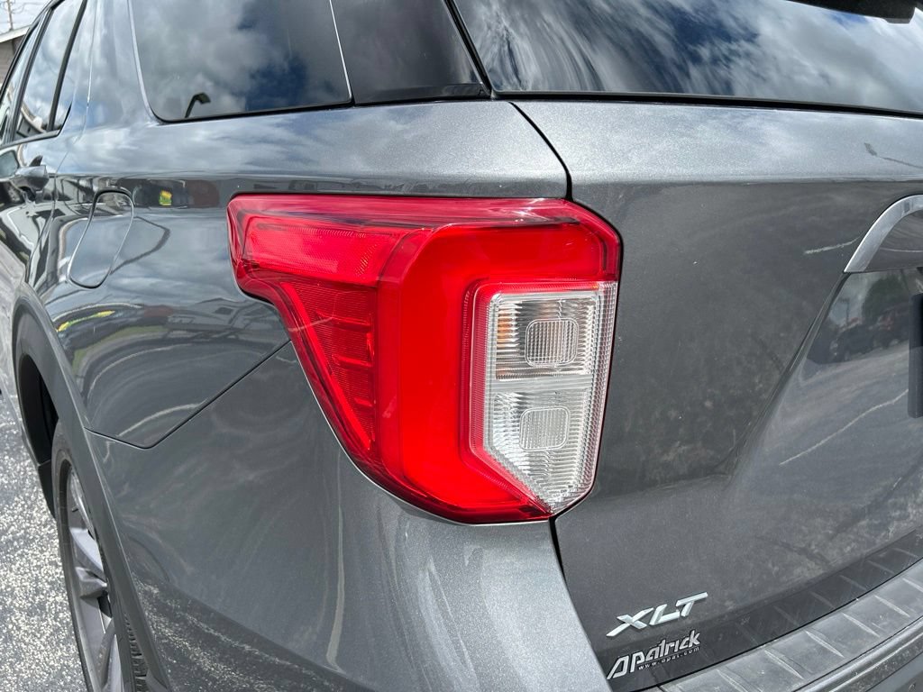 Used 2023 Ford Explorer XLT w/ Equipment Group 202A AWD/4WD image 9
