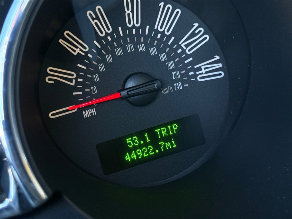 Used 2006 Ford Mustang GT RWD image 39