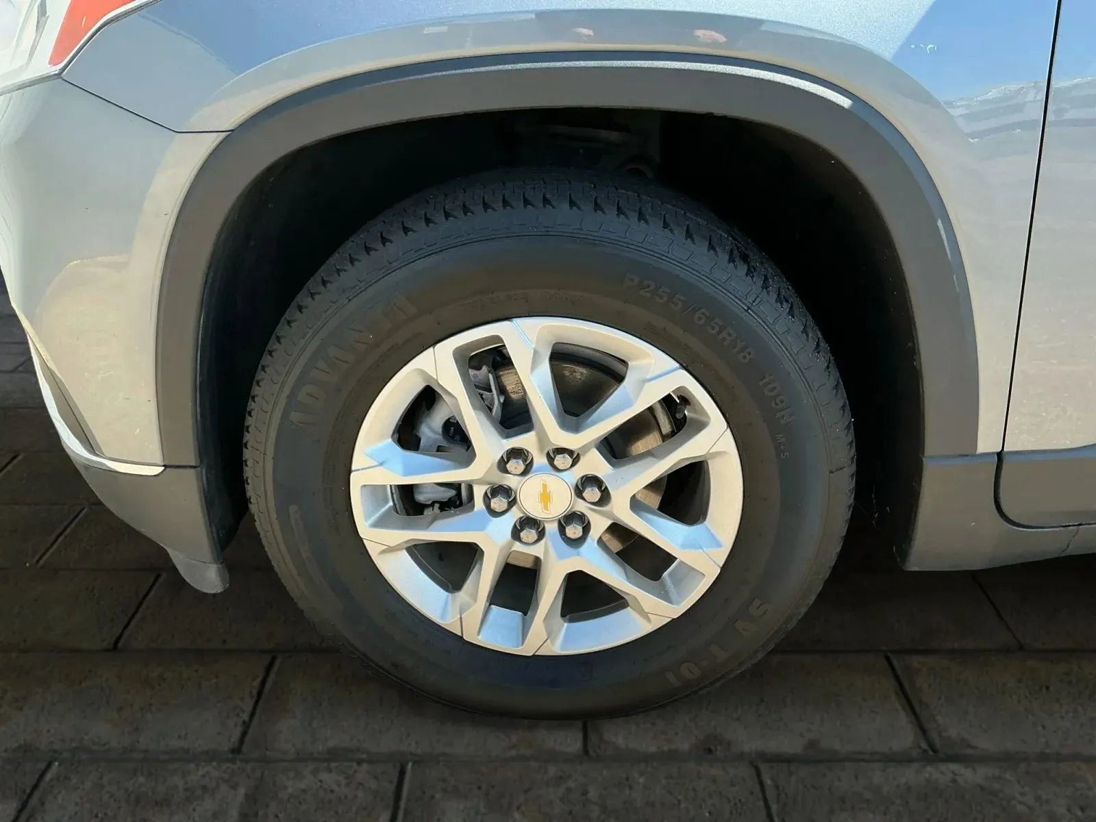 Used 2021 Chevrolet Traverse LT image 26