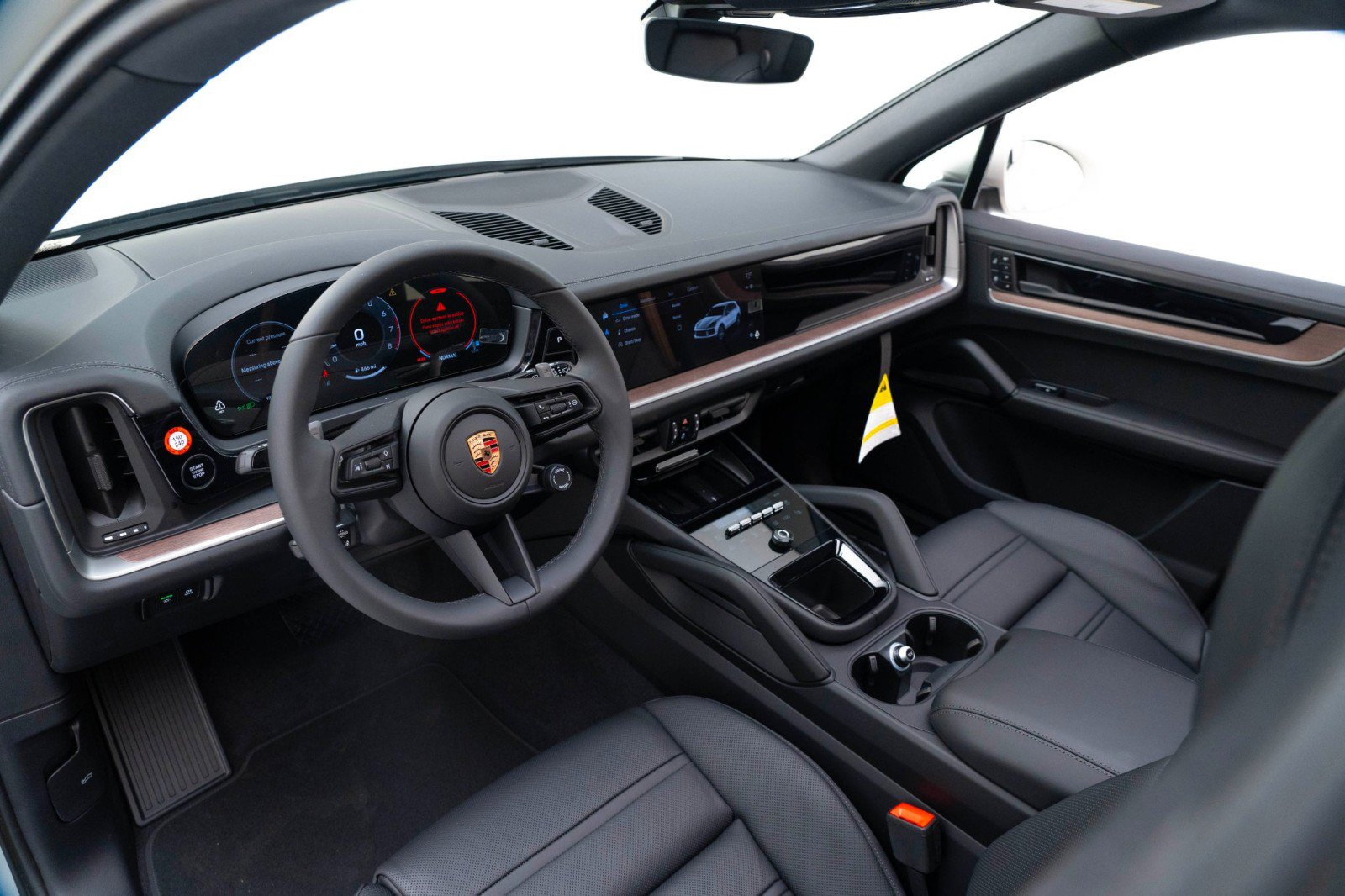 New 2025 Porsche Cayenne image 4