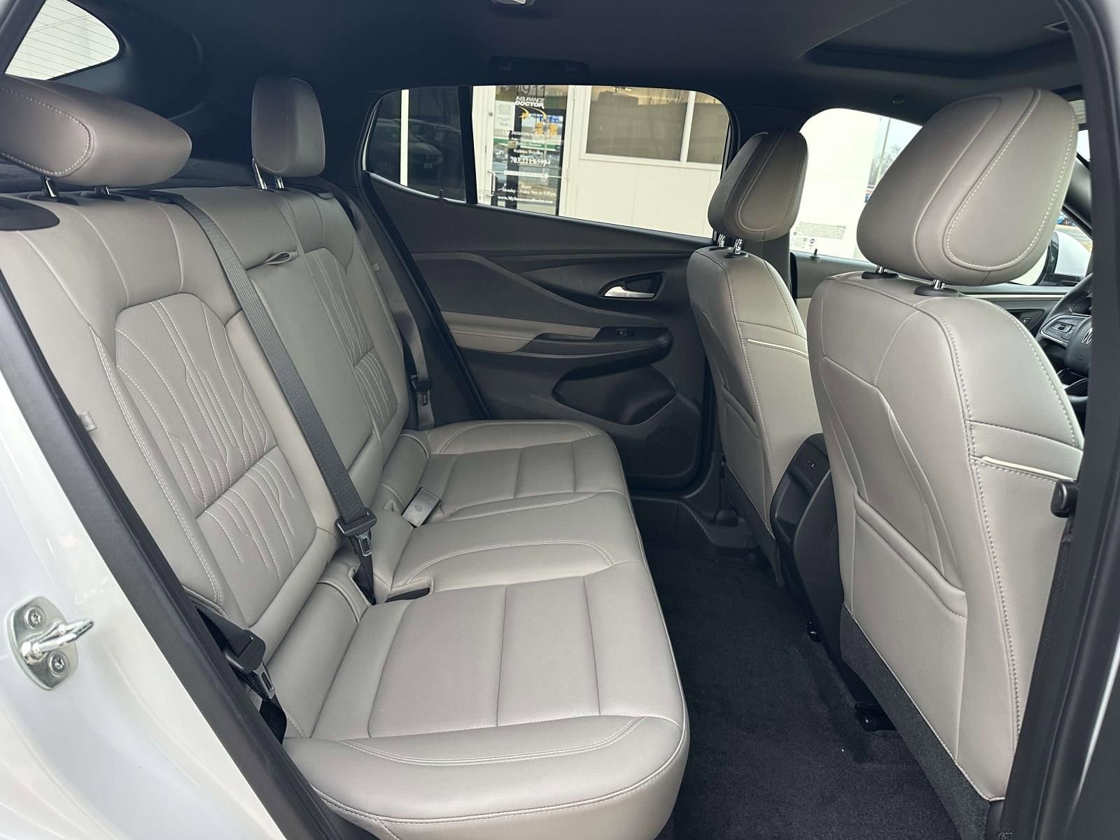 Used 2024 Buick Envista Avenir image 11