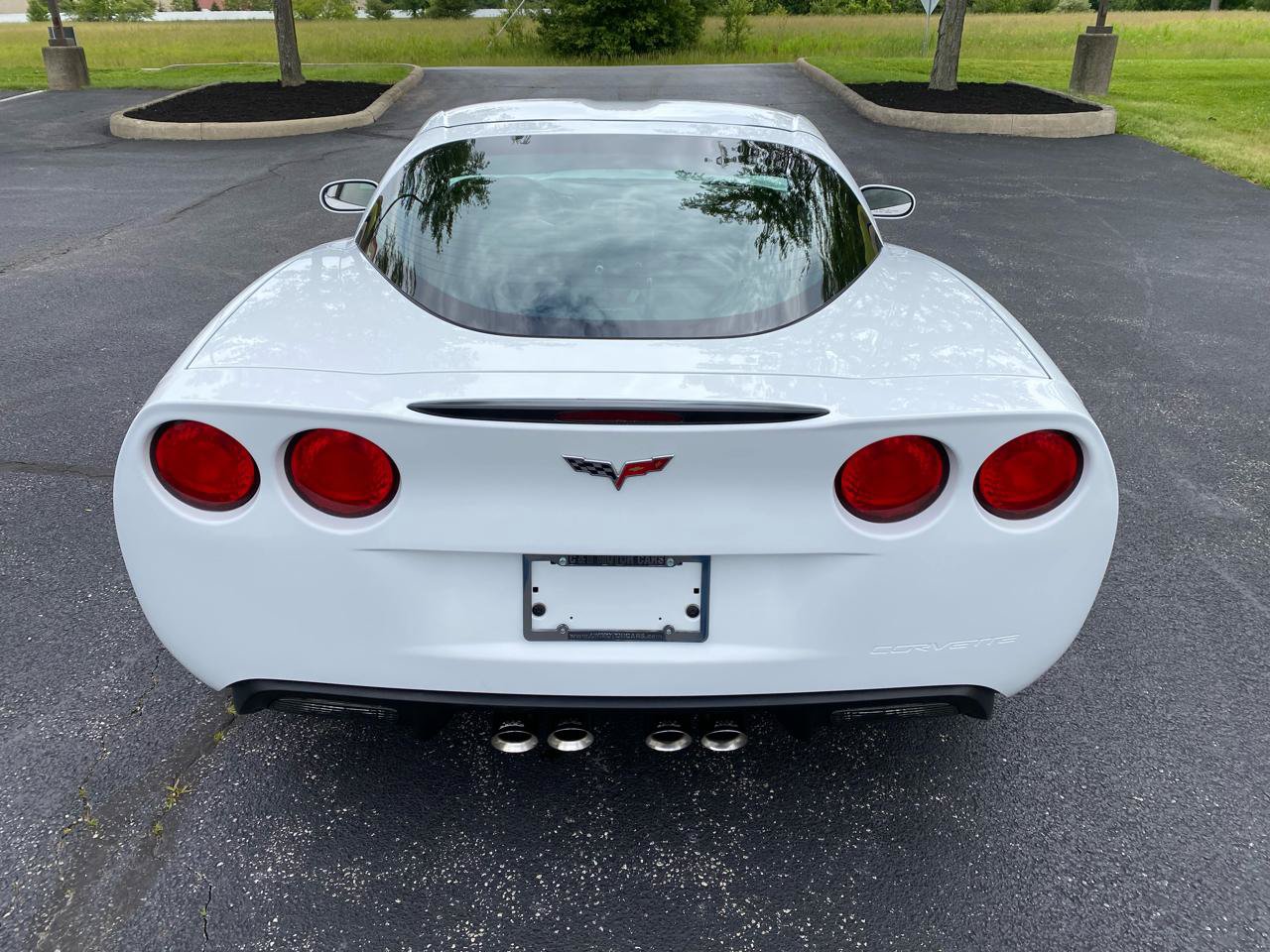 Used 2007 Chevrolet Corvette Coupe w/ Performance Package RWD image 6