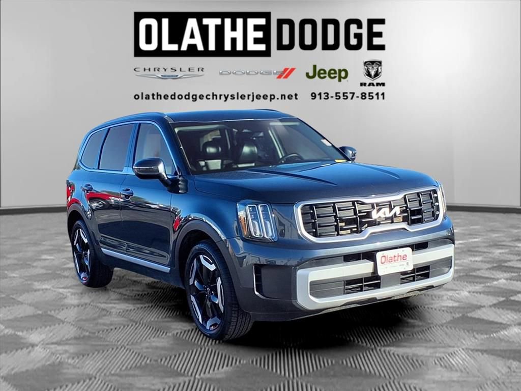 Used 2024 Kia Telluride S image 30