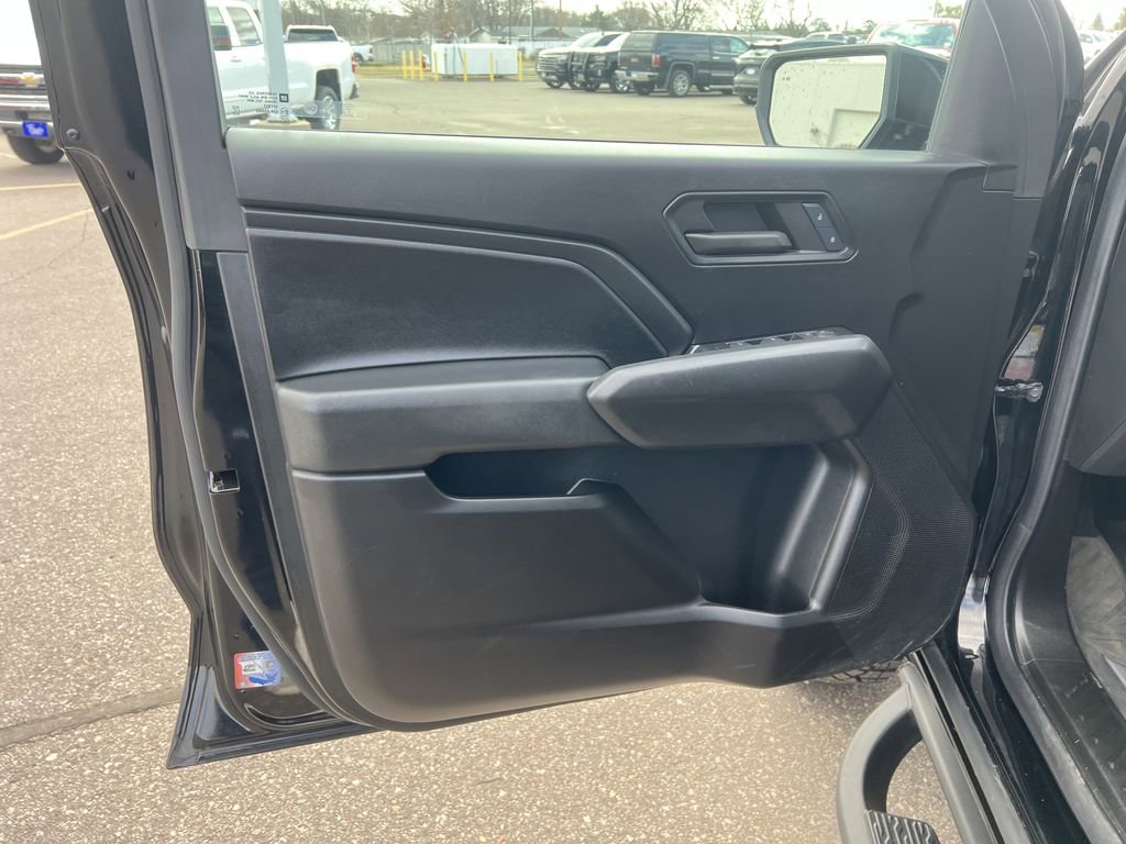 Used 2024 Chevrolet Colorado Trail Boss w/ Advanced Trailering Package image 12