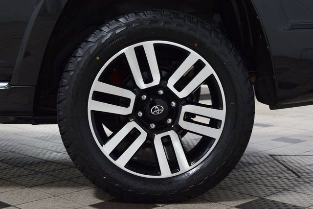 Used 2023 Toyota 4Runner Limited image 20