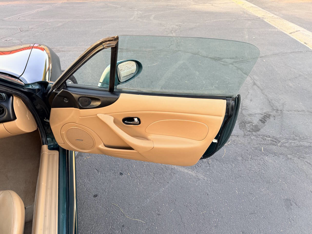 Used 2001 MAZDA MX-5 Miata LS image 24