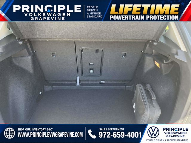 Used 2023 Volkswagen Taos SE FWD image 25