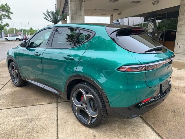 New 2026 Alfa Romeo Tonale w/ Quick Order Package 23H Volce AWD/4WD image 3