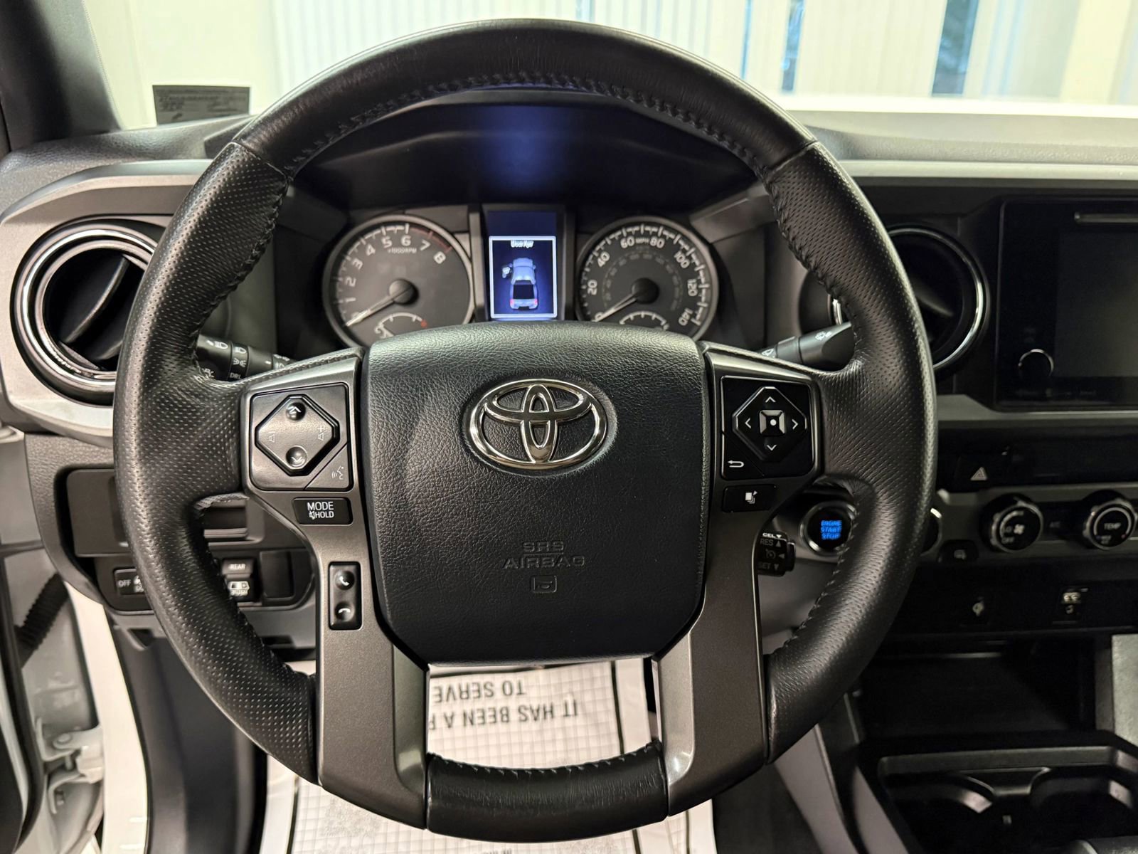 Used 2017 Toyota Tacoma TRD Off-Road w/ Tow Package (A/T) image 21