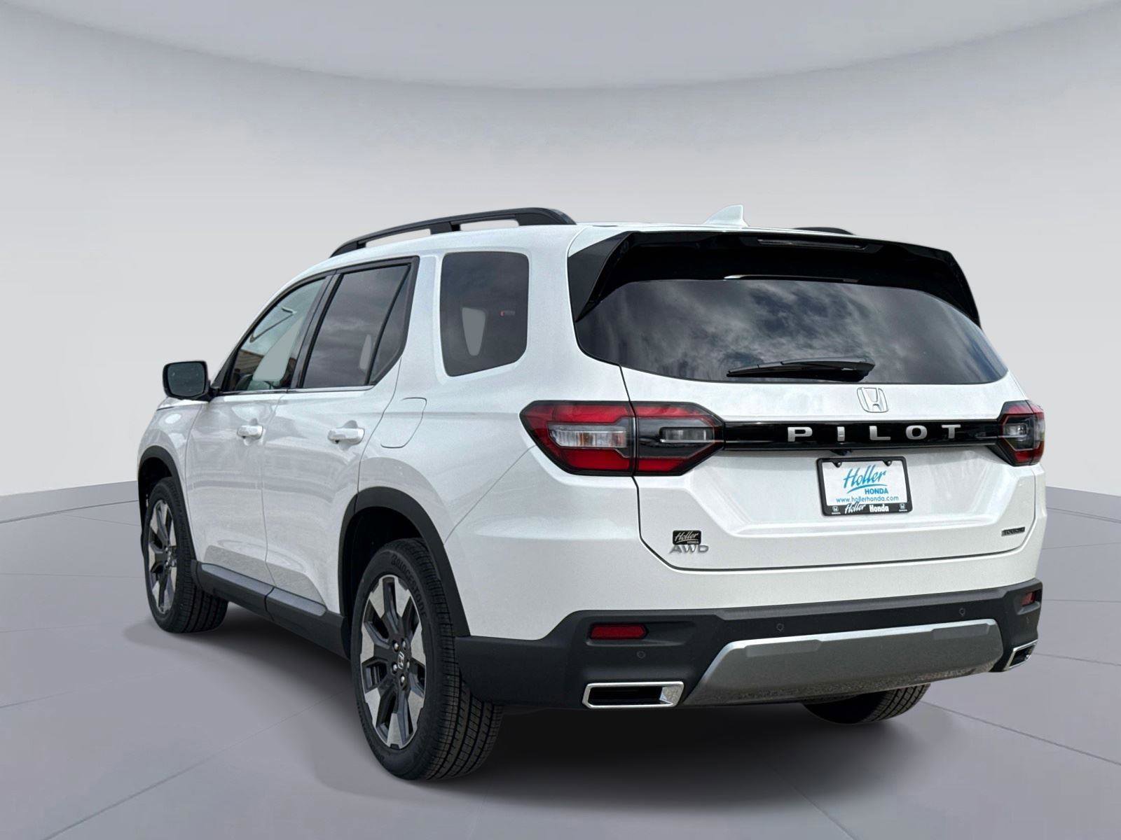 New 2026 Honda Pilot Touring image 6
