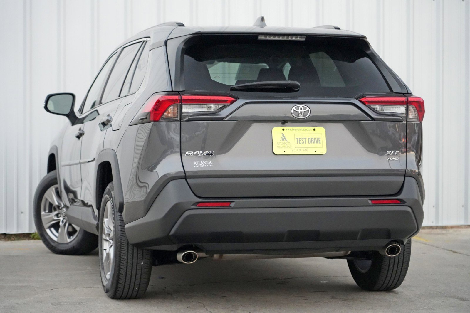 Used 2022 Toyota RAV4 XLE image 5