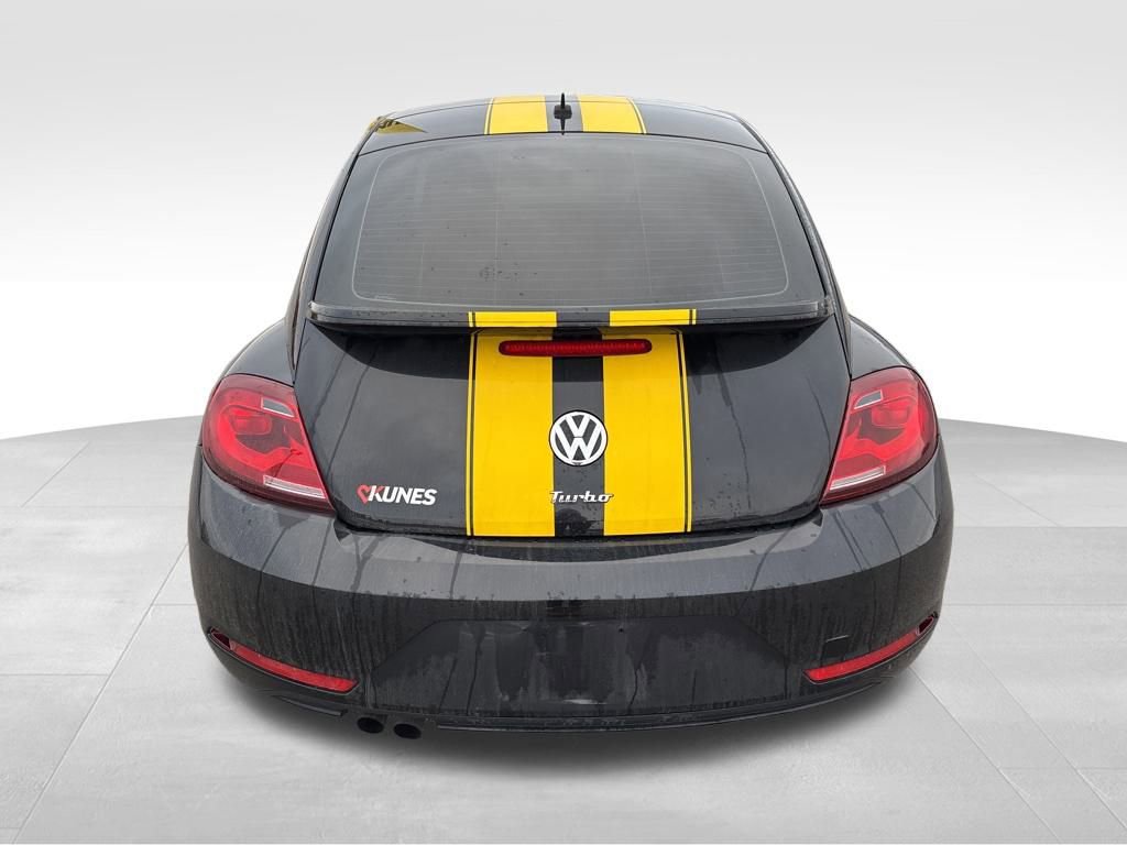 Used 2018 Volkswagen Beetle 2.0T S image 9