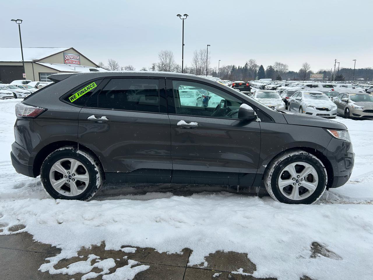 Used 2017 Ford Edge SE AWD/4WD image 4