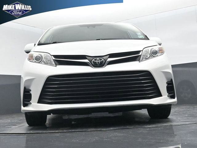 Used 2020 Toyota Sienna LE image 18