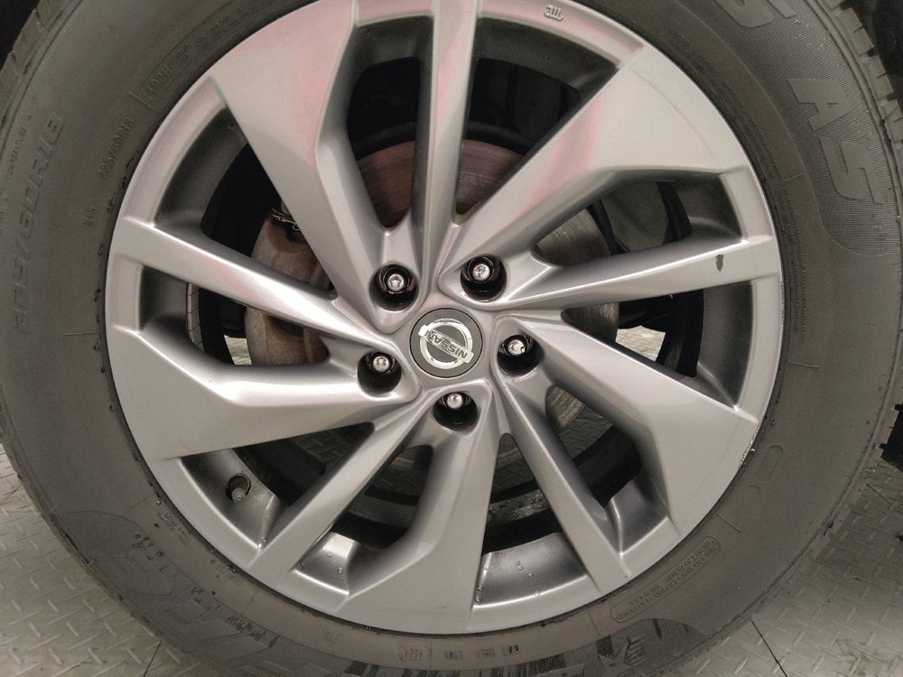 Used 2016 Nissan Rogue SL w/ SL Premium Package image 31