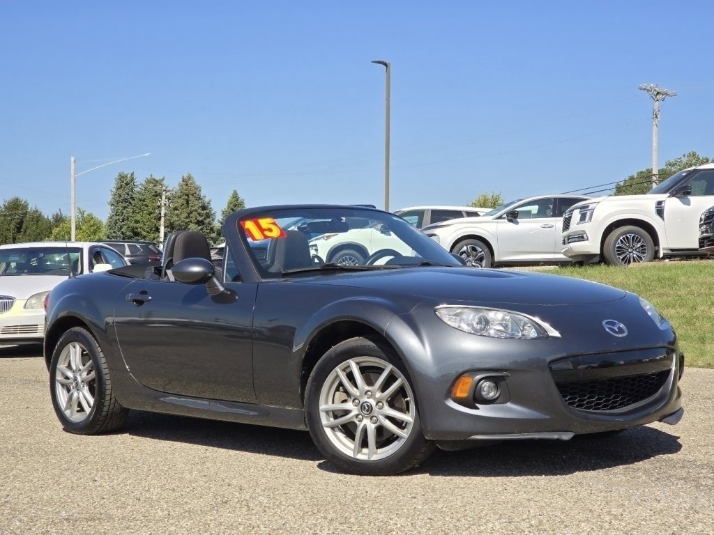Used 2015 MAZDA MX-5 Miata Sport image 2