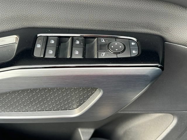 Used 2025 Nissan Pathfinder SL w/ SL Premium Package AWD/4WD image 18