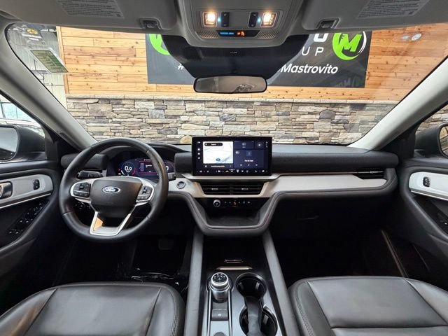 Used 2025 Ford Explorer Active w/ Active Comfort Package AWD/4WD image 18