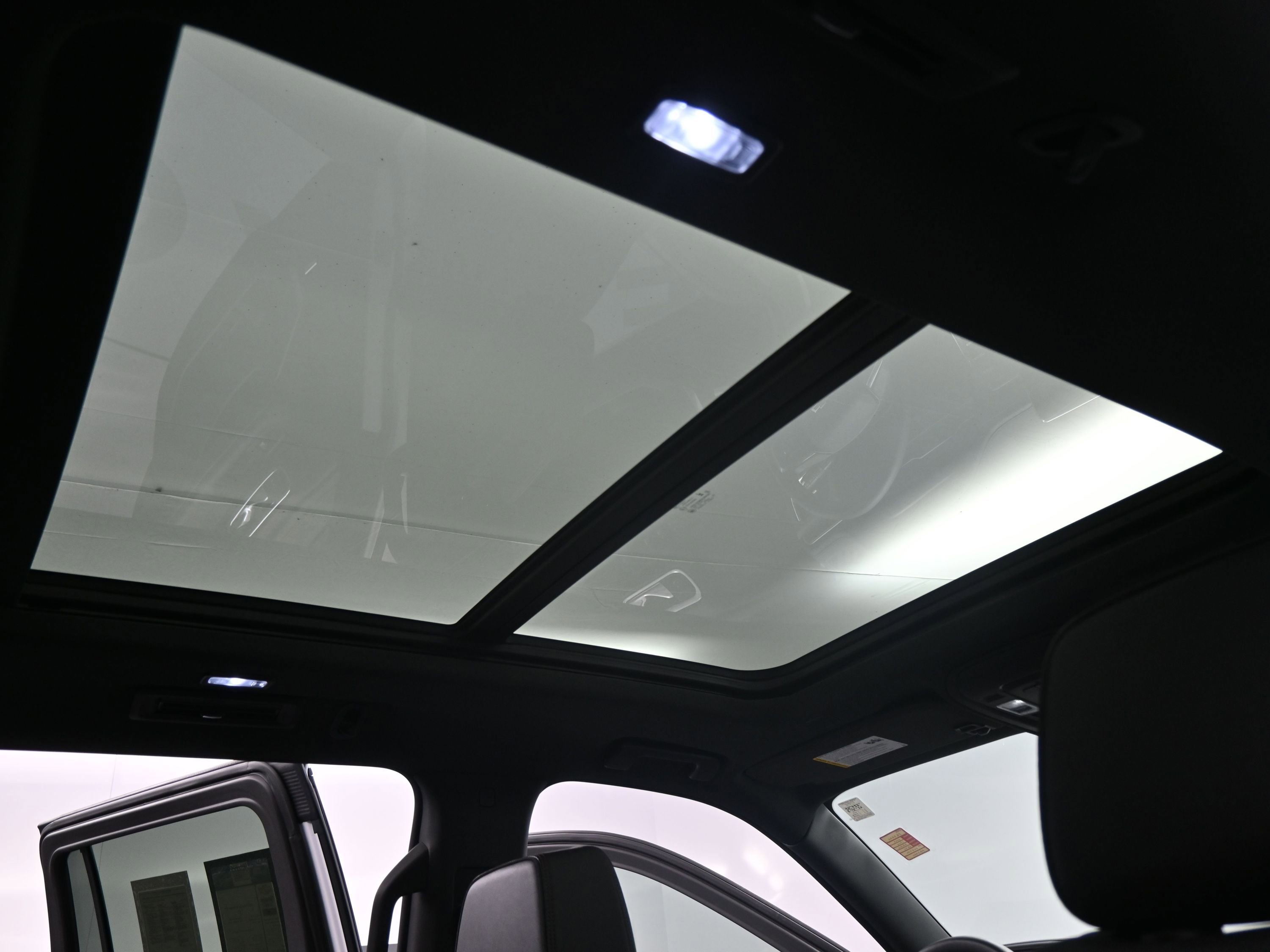 Certified 2023 Chevrolet Suburban RST w/ Luxury Package image 21