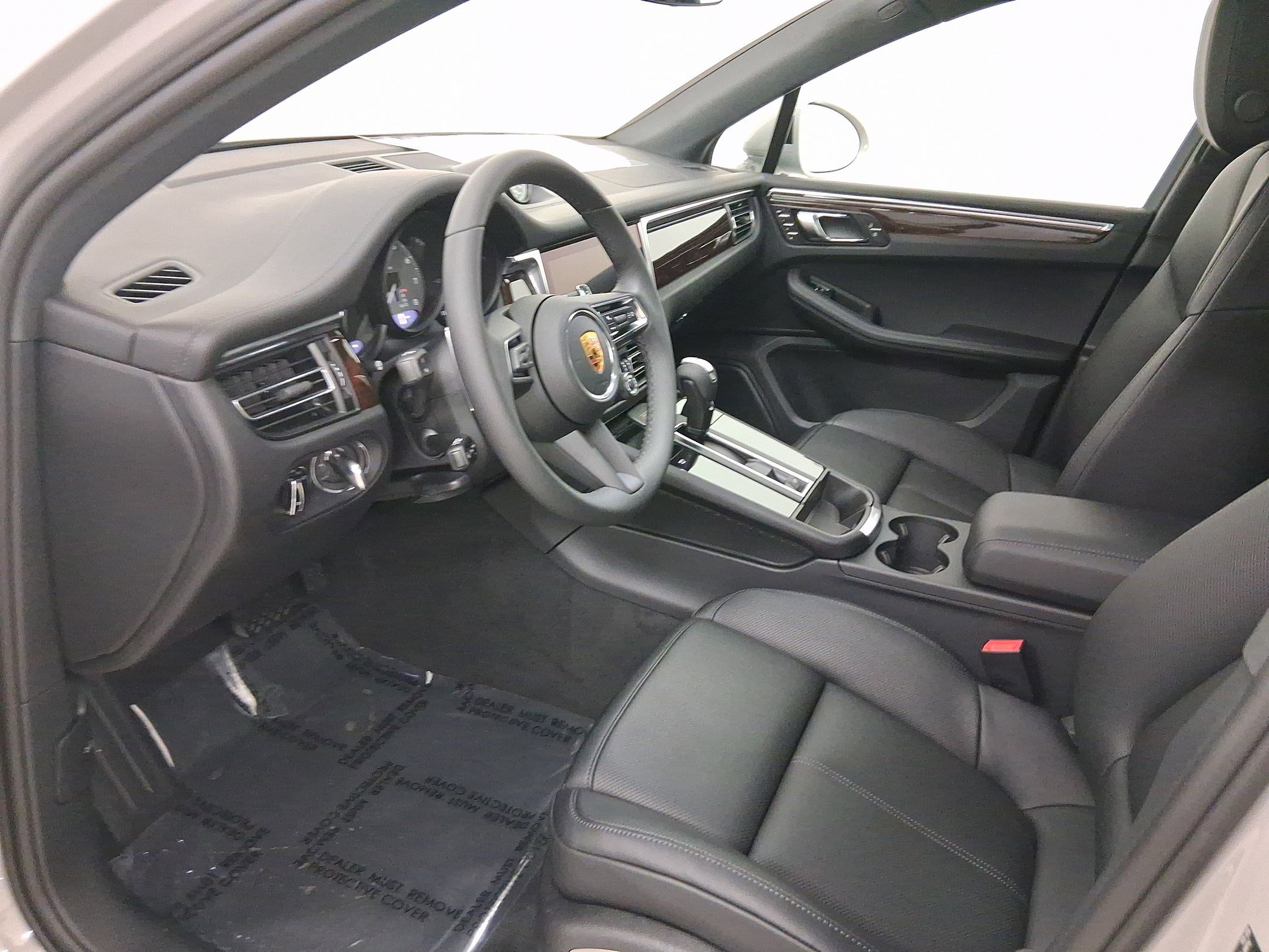 New 2026 Porsche Macan S image 4