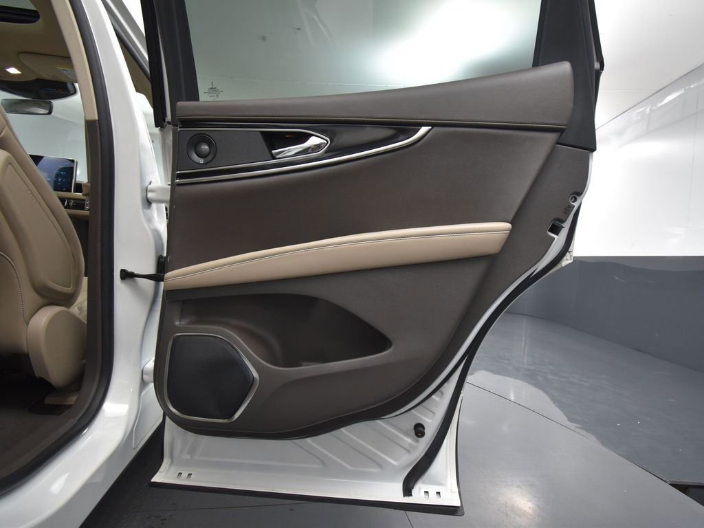 Used 2023 Lincoln Nautilus Reserve w/ Equipment Group 201A image 44