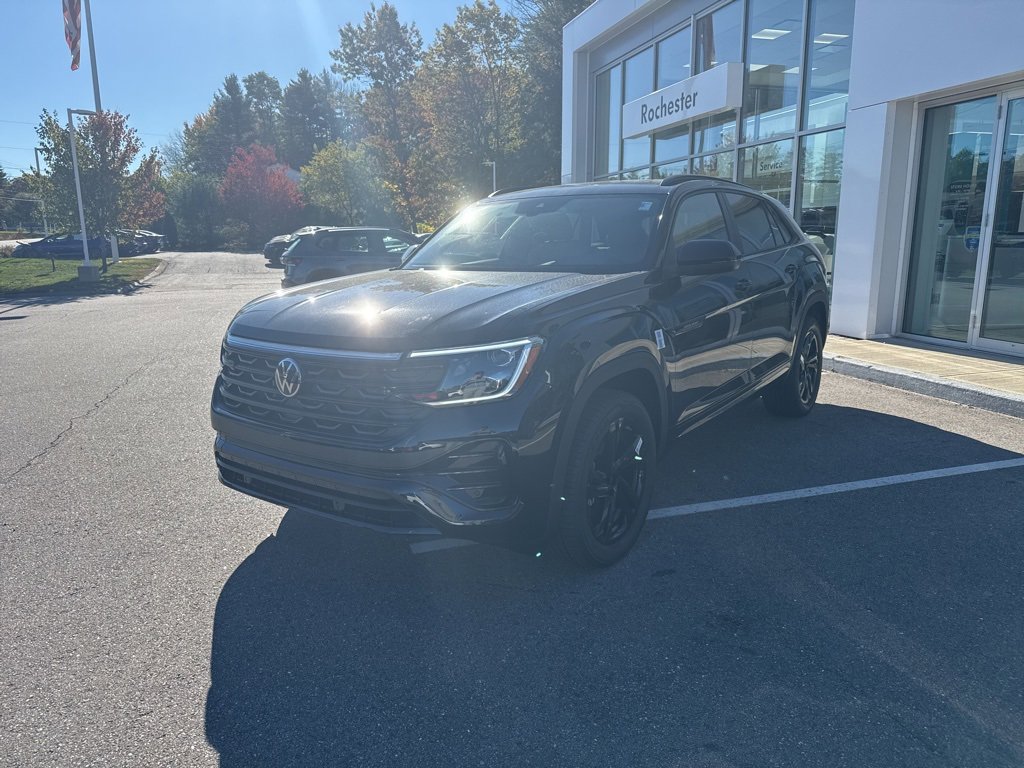 New 2026 Volkswagen Atlas Cross Sport SEL R-Line image 2