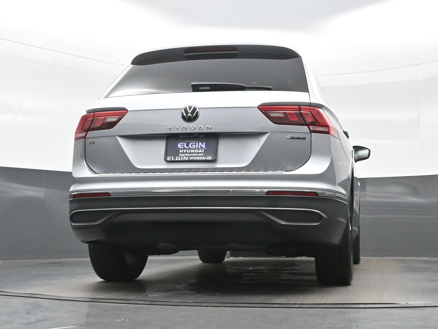 Used 2022 Volkswagen Tiguan SE AWD/4WD image 30