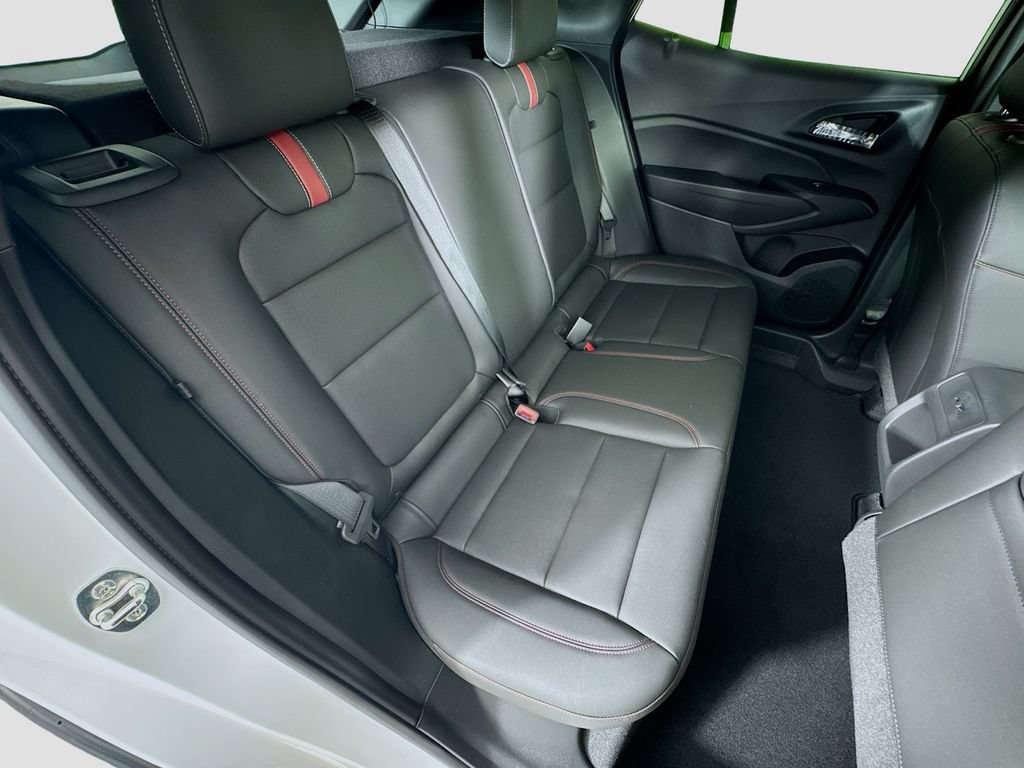 New 2026 Chevrolet Trax RS w/ Sunroof Package FWD image 27
